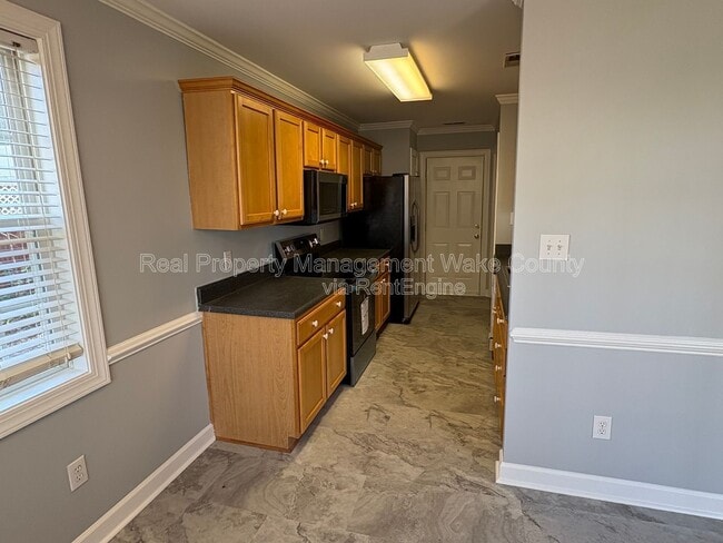 Photo - 828 Shackleton Rd