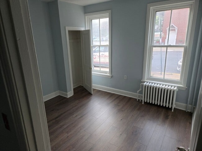 Photo - 1317 W 3rd St Unit 1317 W. 3rd St. Apt 1