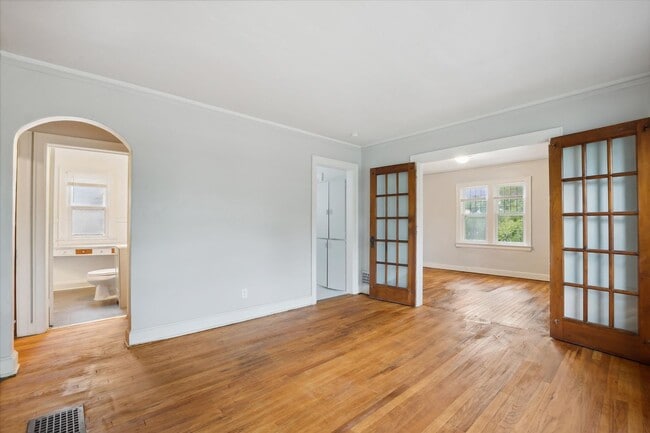 Photo - 15758 Mendota St Unit 2 - Upper - TR 5/1/26