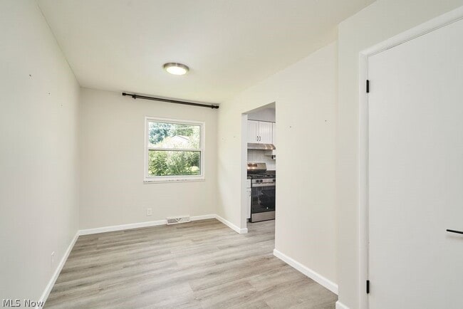 Photo - 432 Mackinaw Ave