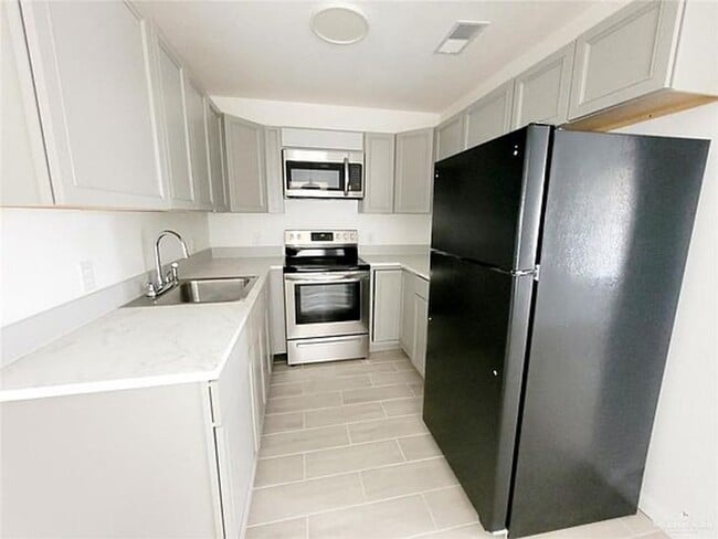 Photo - 402 Gastel Cir Unit 17