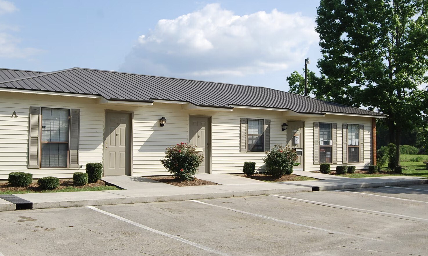 Photo - 9 Camellia Dr