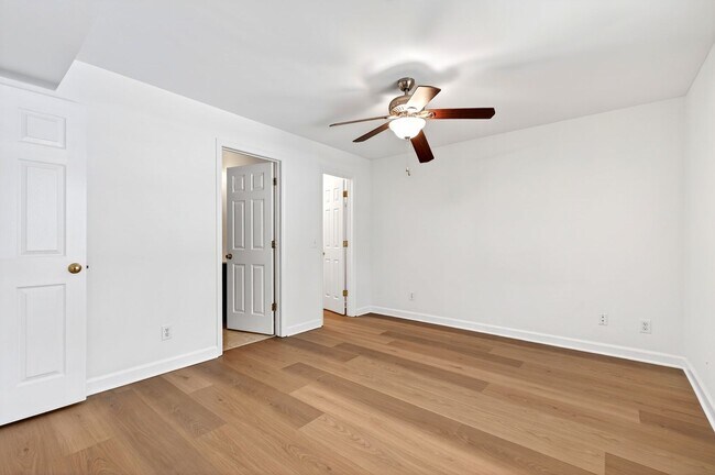Photo - 1010 Nicholwood Dr