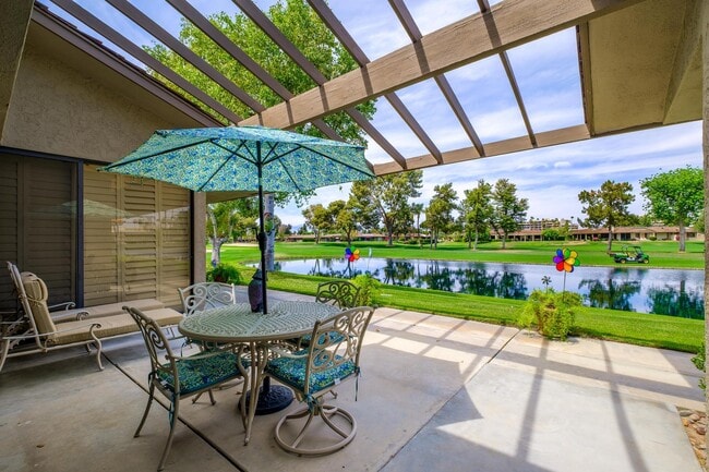 30 Columbia Dr