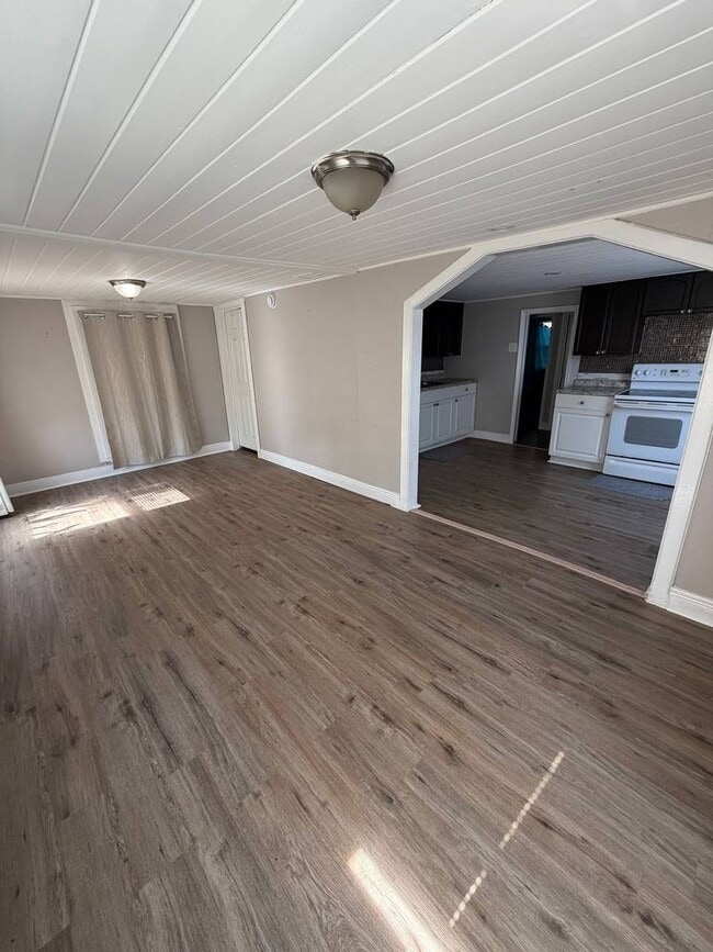 Photo - Charming 2 bedroom, 2 bathroom home