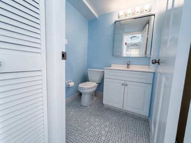 19 Rock Hill Rd Unit 5A