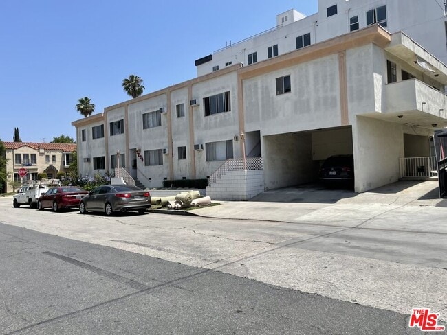 Building Photo - 9204 Whitworth Dr Unit 5 Rental