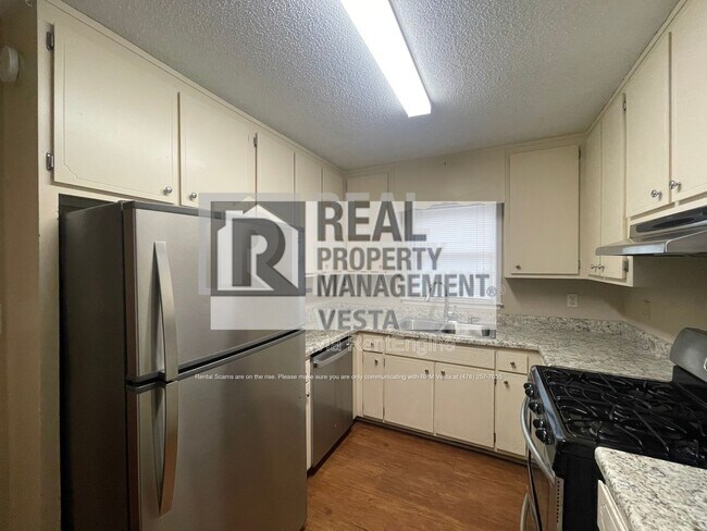 Photo - 402 Steeple Chase Rd