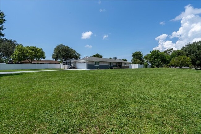 Photo - 2140 Pinehurst St