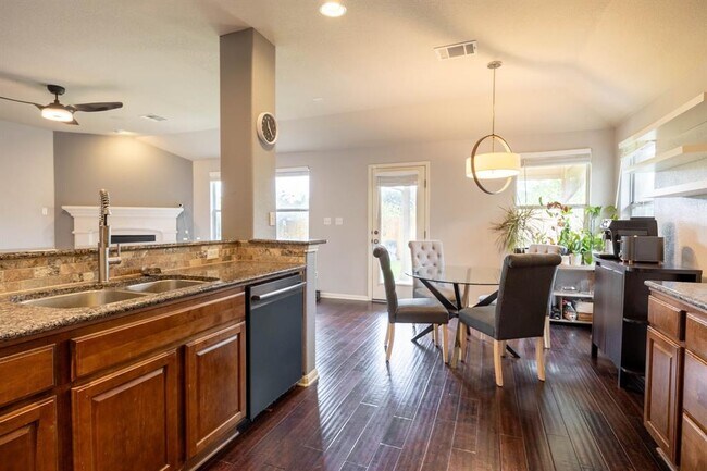 Photo - 1301 Rimstone Dr