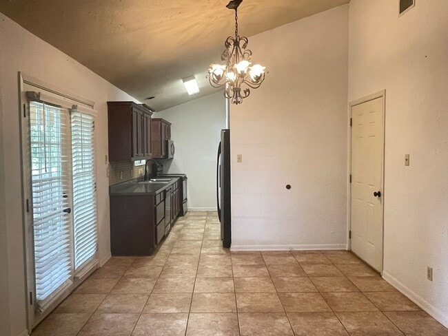 Photo - 920 Shumard Oak St