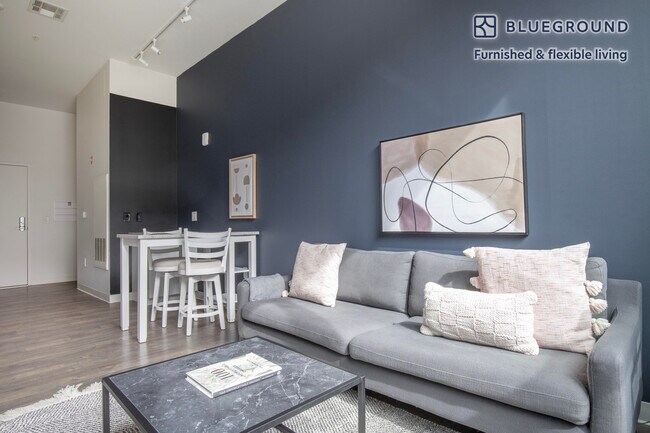 Photo - 5 Glassworks Ave Unit SI FL1-ID869