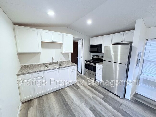 Photo - 930 Cedar Village Ln