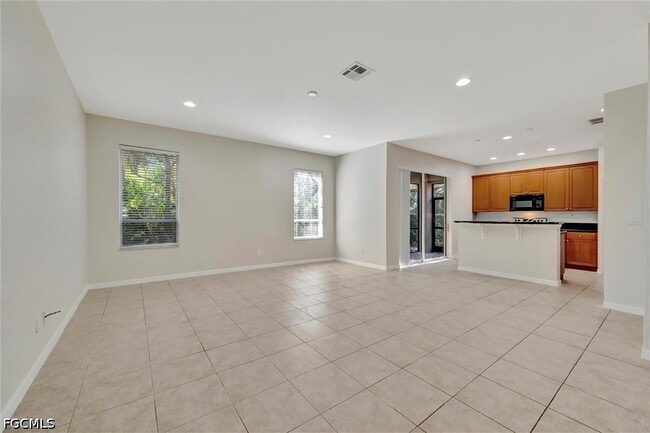 Building Photo - 10245 S Golden Elm Dr