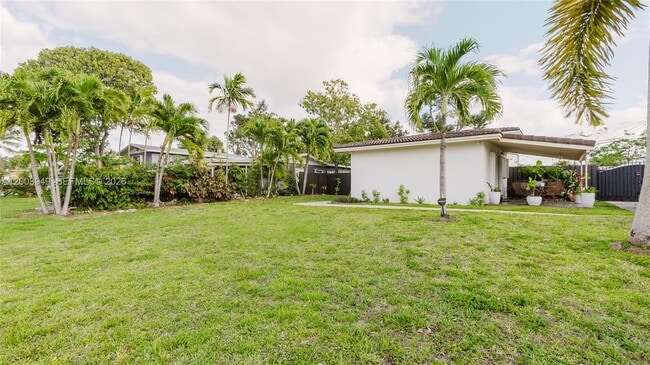 Building Photo - 1300 NE 204th St