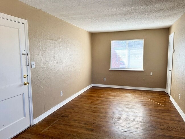 Photo - 1-Bedroom, newly remodeled 1-Bath Apartment steps from the Plaza District Unit 1740-7