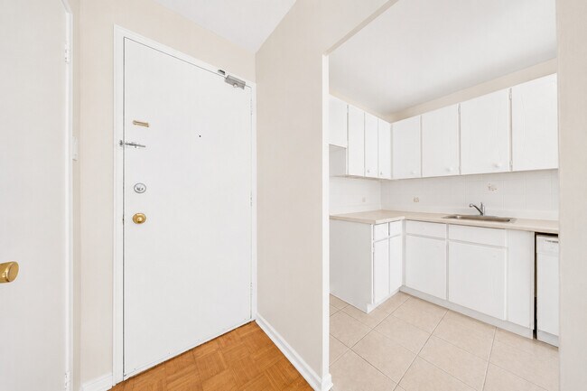 Photo - 76 Parkwoods Village Dr
