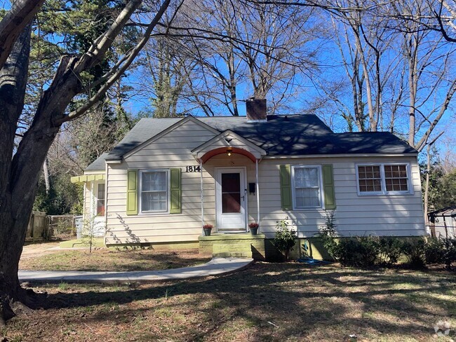 Building Photo - Adorable 2 Bedroom Home in Ashley Park!!