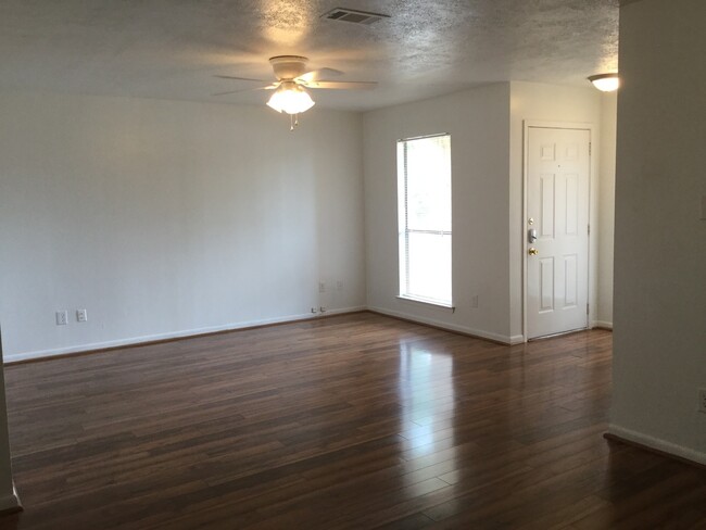 2414PR - 2414PR Apartment Unit B