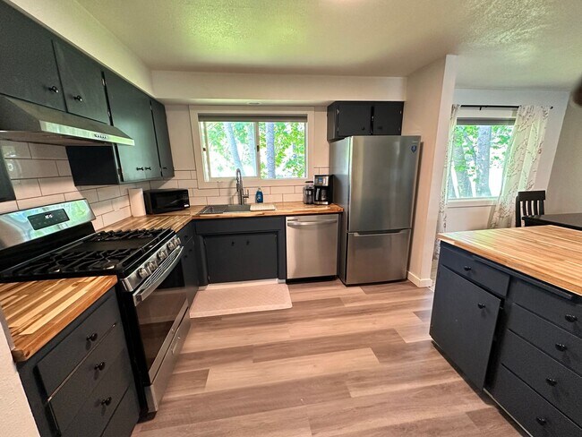Photo - 716 N 10th St