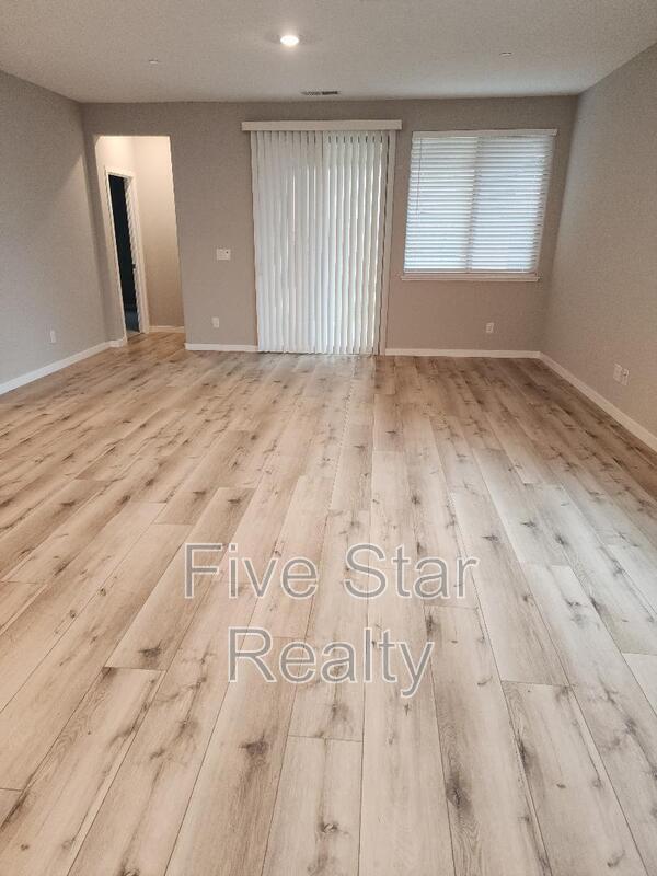 Photo - 2203 Woodlet St