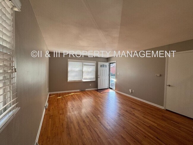 Photo - 9508 Outlook Dr