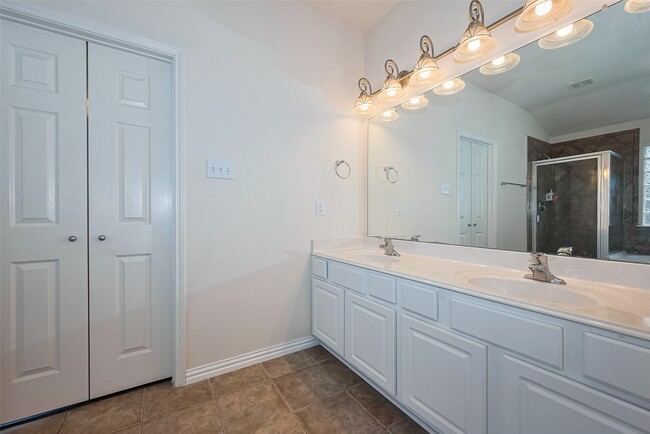 Photo - 1007 Casting Springs Way