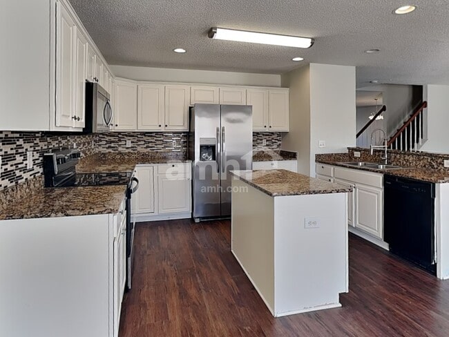 2410 Highland Park Dr