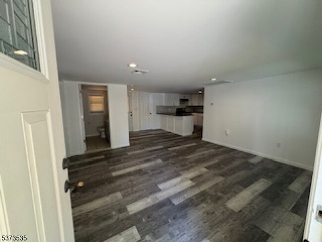 Photo - 17 Eastbrook Ln