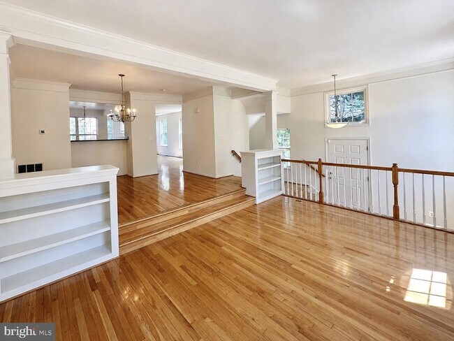 Photo - 8646 Royal Worcester Ln