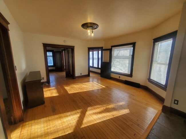 Photo - 203/205 N Spring St Unit 203