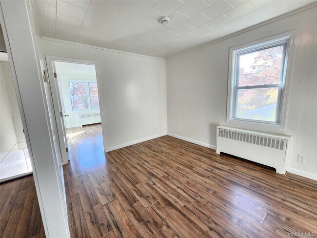 Photo - 184 Priscilla Ave