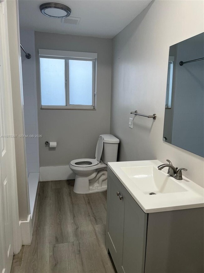 Photo - 1901 Johnson St Unit 2