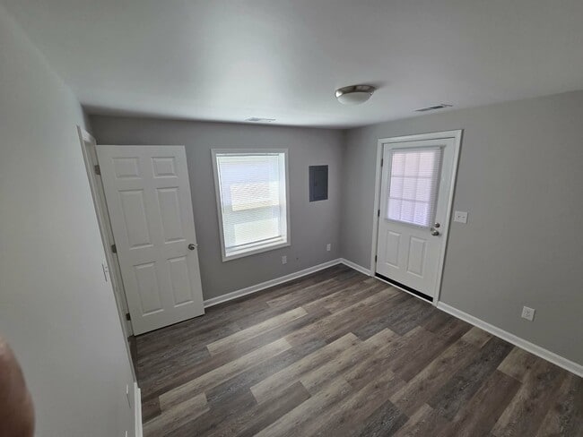 923 Rose Hill Ave Unit 1