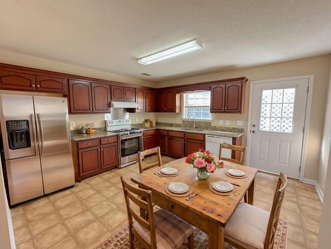 Photo - 8585 Clito Rd