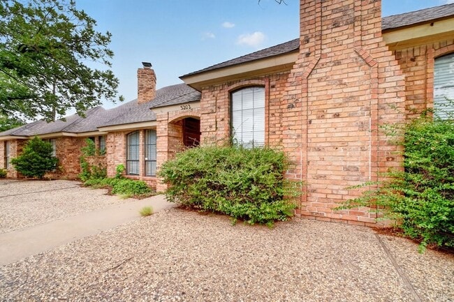 Photo - 3202 Tealwood Pl
