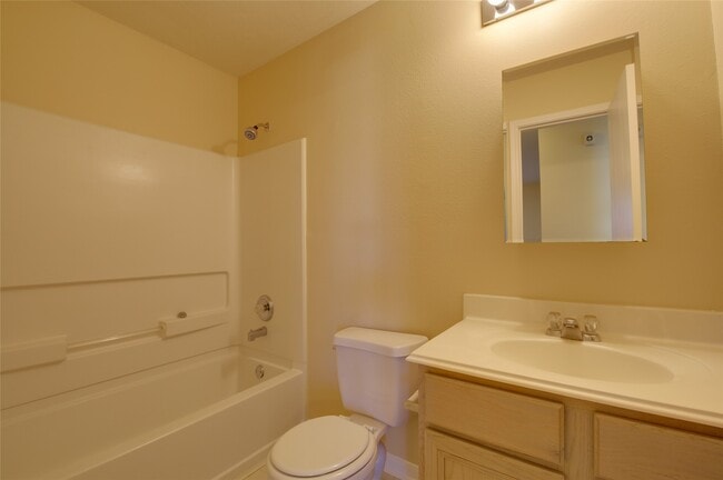 Photo - 939 Andover Glen Dr