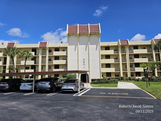 Building Photo - 23305 Barwood Ln N Unit 207 Rental