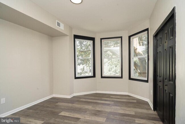 Photo - 5820 Willows Ave