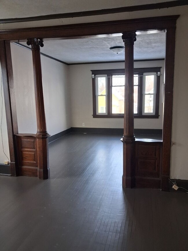 Building Photo - 8th St Virginia Unit Apt #2