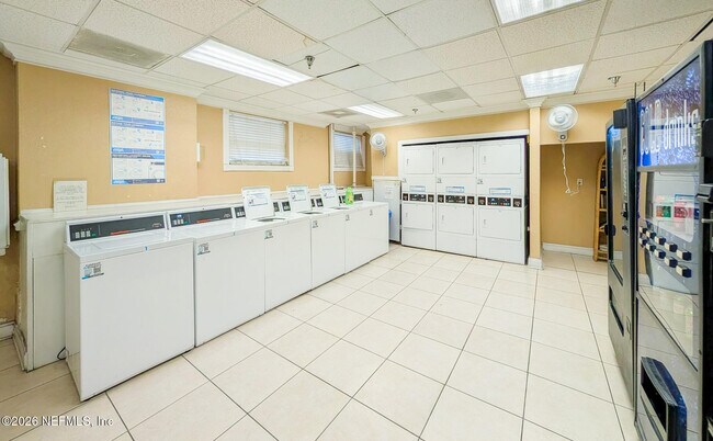 311 W Ashley St Unit 903