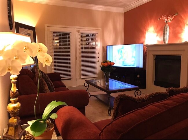 Building Photo - 2400 McCue Rd Unit 326