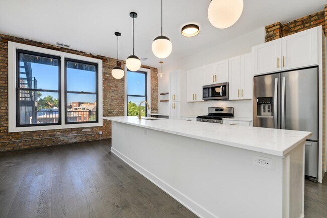 Photo - 06 - Mil 1371 LLC Unit 2