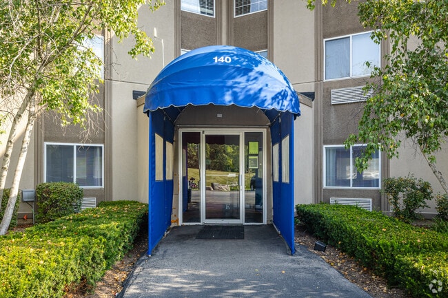 Entrada - Prairie Landing