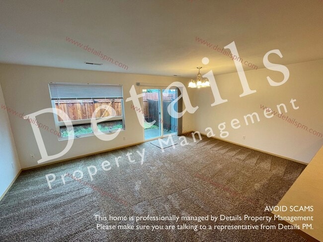 Photo - 3 Bedroom Townhouse in Central Kitsap!