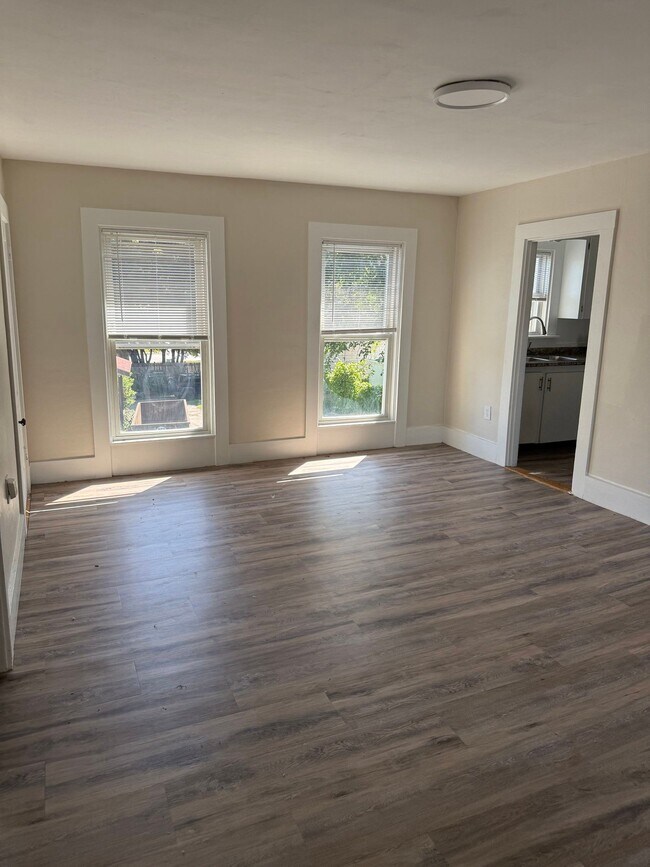74 S State St Unit 3