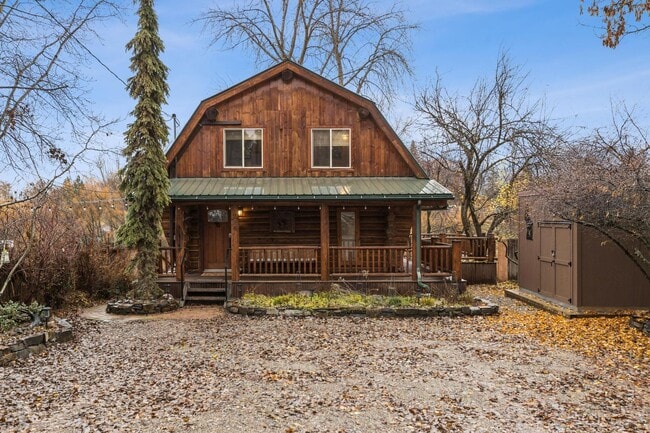 Photo - 4 bedroom  Whitefish River Cabin