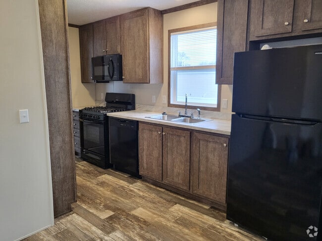 Building Photo - 84 Elm Rental