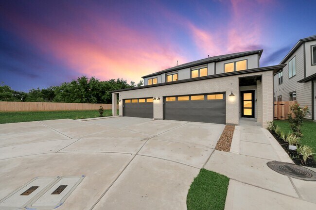 Photo - 4338 Avron Dr Unit B