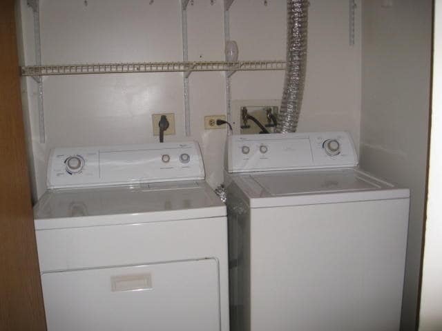 Washer and dryer in unit - 4312 W Shamrock Ln Unit 2G